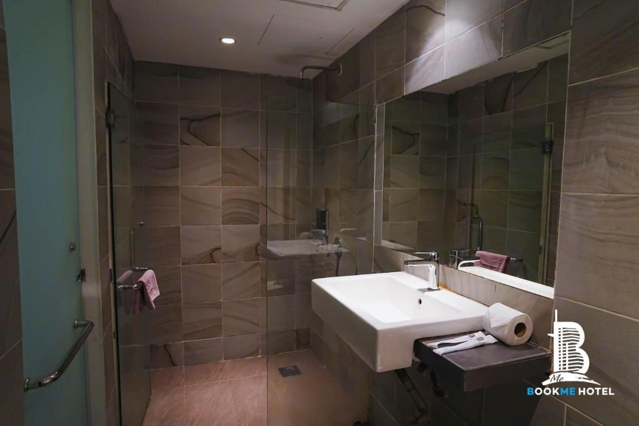 Bookme Hotel Johor Bahru Zewnętrze zdjęcie